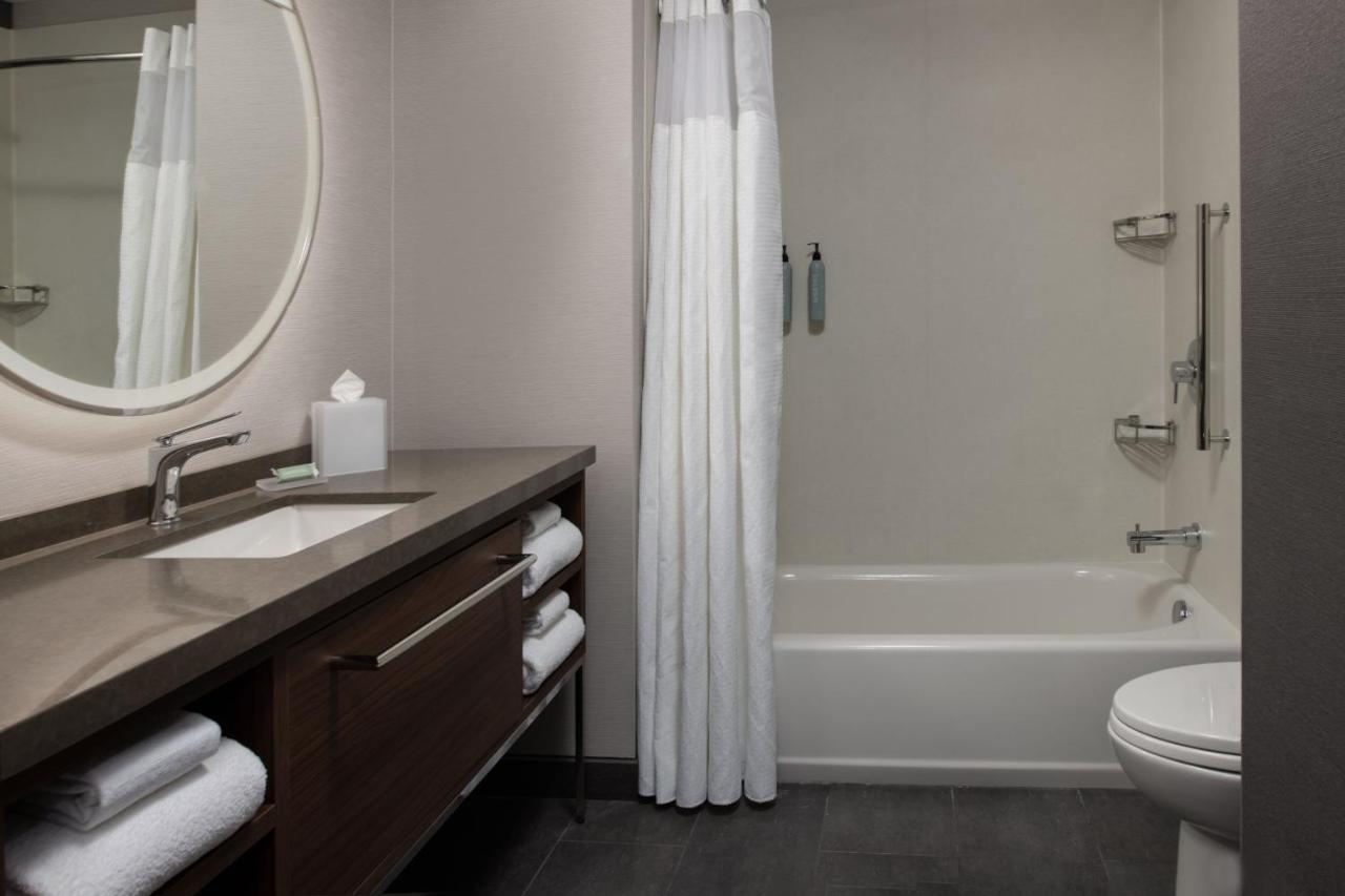 Courtyard By Marriott Olympia Hotel Eksteriør billede